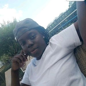 Meet your Posher, Shea